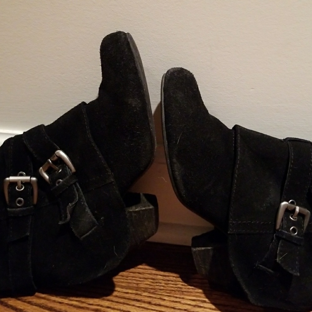 Black leather boots - Picture 2 of 3