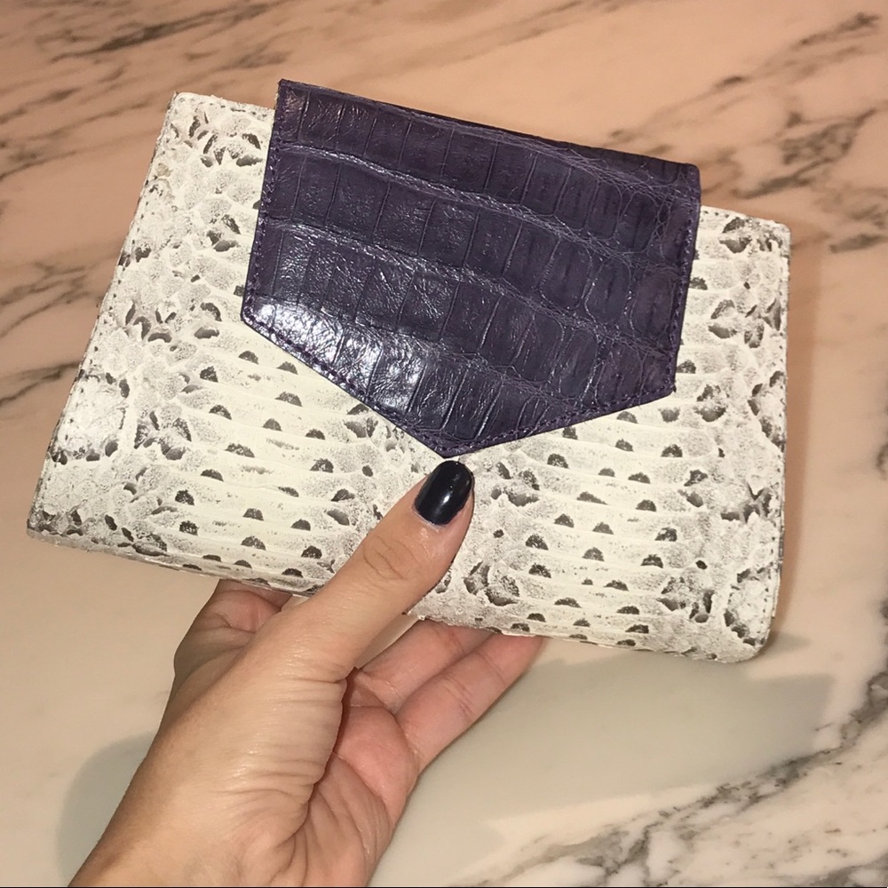 Python Clutch - Picture 3 of 3