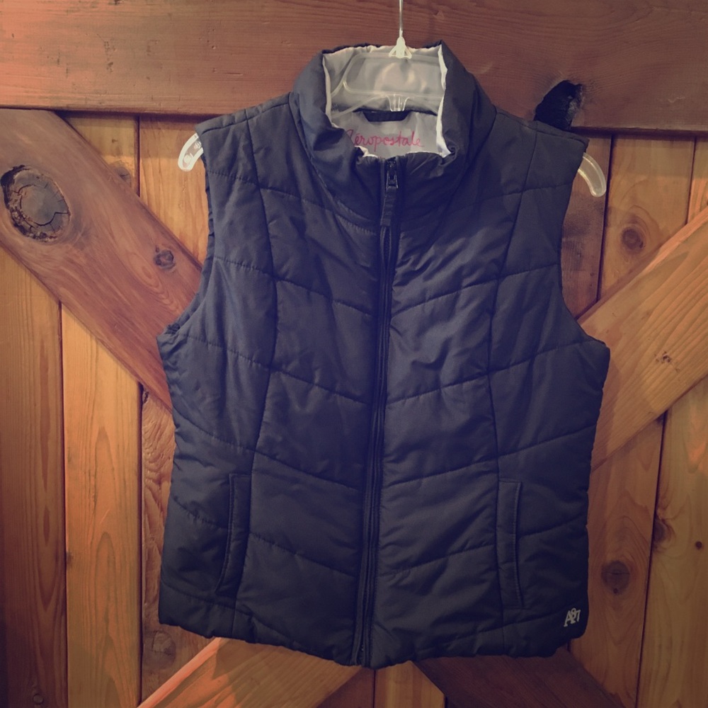 Aeropostale puffer vest!