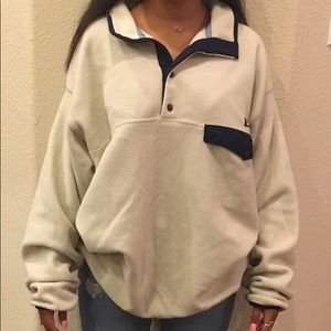 Patagonia cream fleece pullover