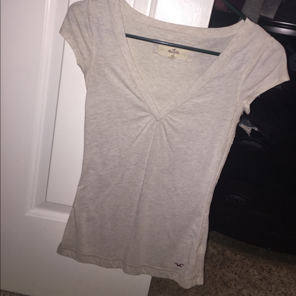 Plain Hollister V Neck T