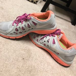 nike tennis shoes !!!!!