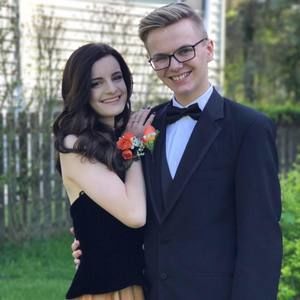 Meet your Posher, Hunter