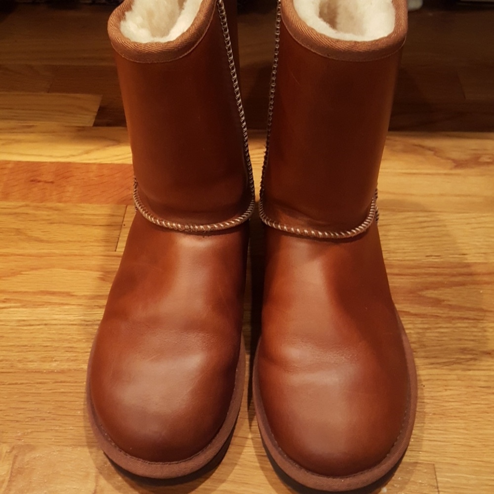 Ugg Australia Short Leather Boot