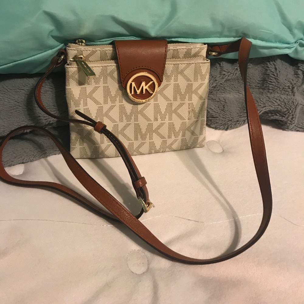 Michael Kors Crossbody