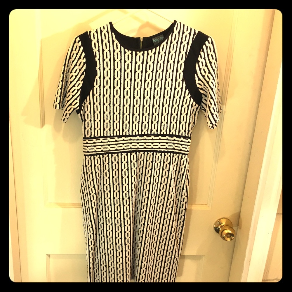 Black and white size 4 wear to work dress