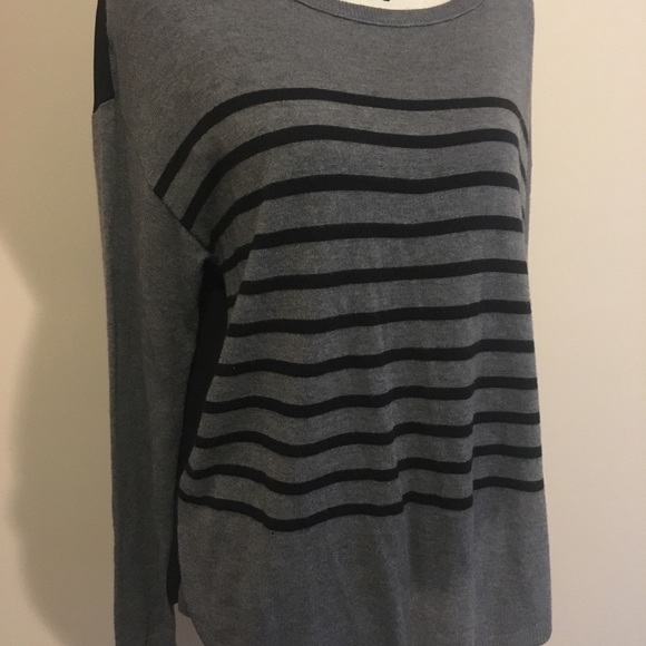 Loft Sweater size Medium - Picture 2 of 6