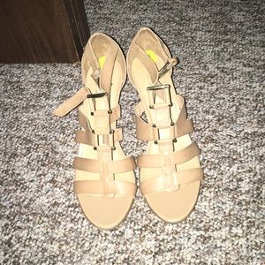 Tan Jessica Simpson heels