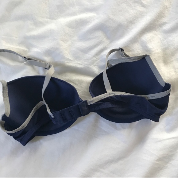 🎁Calvin Klein Padded bras. - Picture 2 of 3