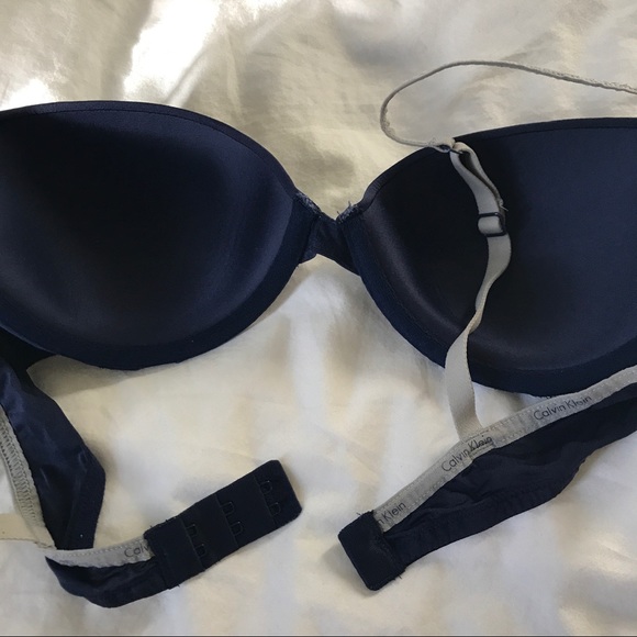 🎁Calvin Klein Padded bras. - Picture 3 of 3