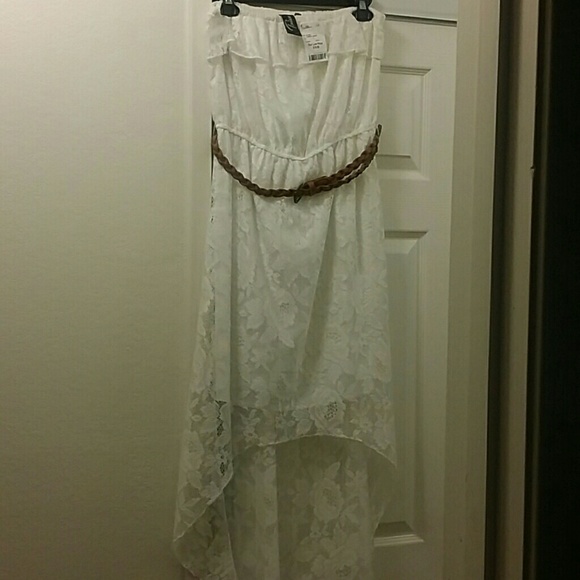 White Dress - Picture 1 of 2