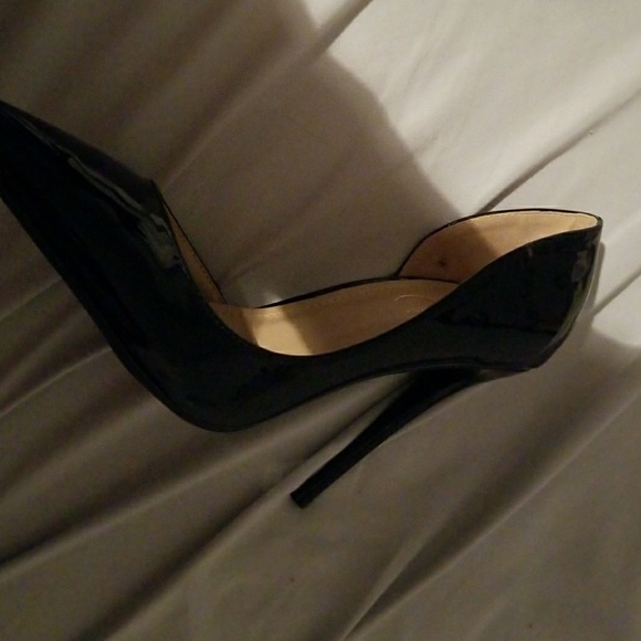 Heels - Picture 2 of 2