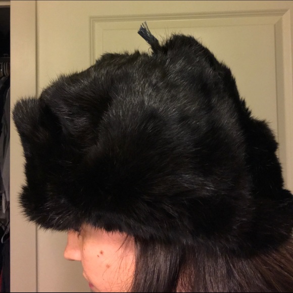 Real black bear fur hat main image 5