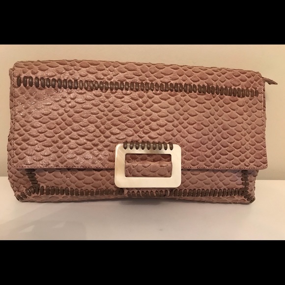 FISH SCALE CLUTCH! A must have ladies! - Picture 1 of 8