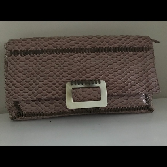 FISH SCALE CLUTCH! A must have ladies! - Picture 2 of 8