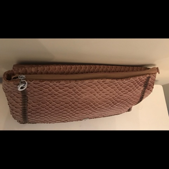 FISH SCALE CLUTCH! A must have ladies! - Picture 7 of 8