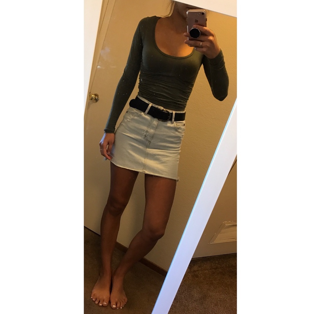 American Eagle Cropped Long Sleeve