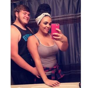 Meet your Posher, Desiree