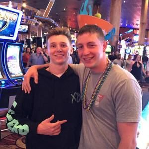 Meet your Posher, Derek