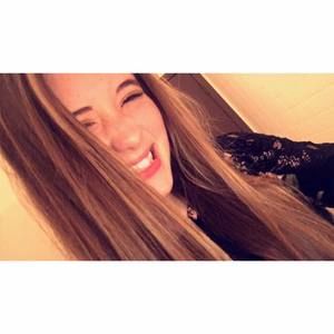 Meet your Posher, Hallie