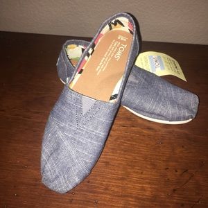 Toms shoes