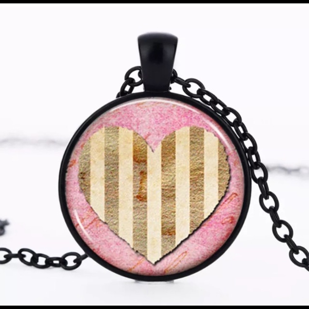 🖤💗PRETTY HEART NECKLACE 💗🖤