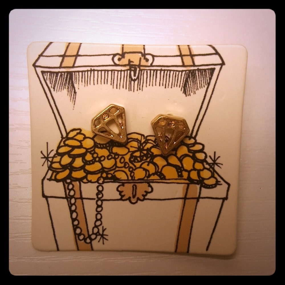 Gold studs
