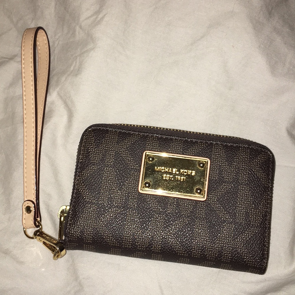 Michael Kors Wristlet