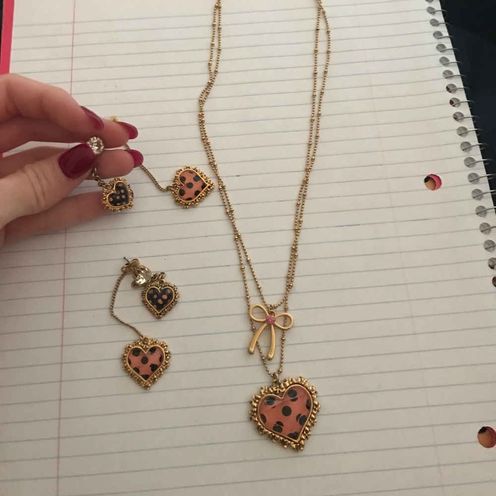 Adorable Heart jewelry set!