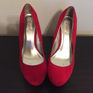 Red Cupid wedges size 6.5