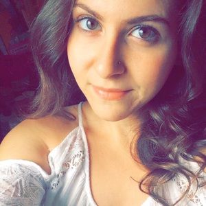 Meet your Posher, Deana