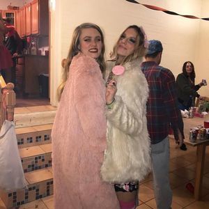 Meet your Posher, Lauren