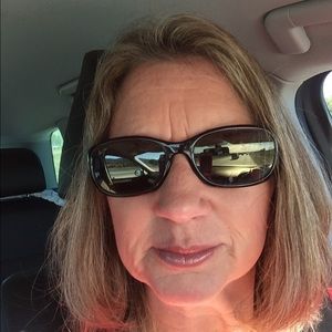 Meet your Posher, Stacy