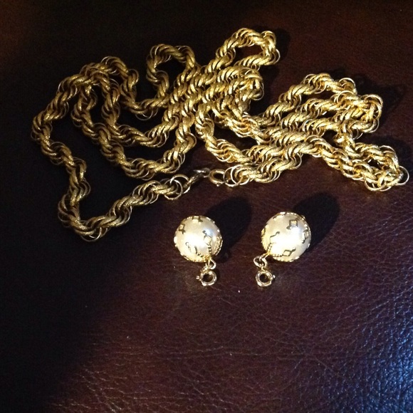 Necklace/Belt - Gold Tone imitation Pearl cable - Picture 4 of 4