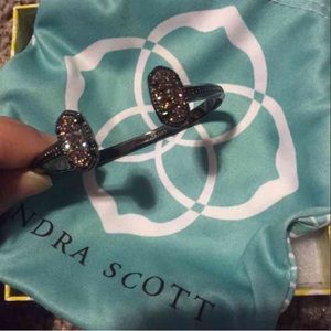 *sold* Kendra Scott Elton