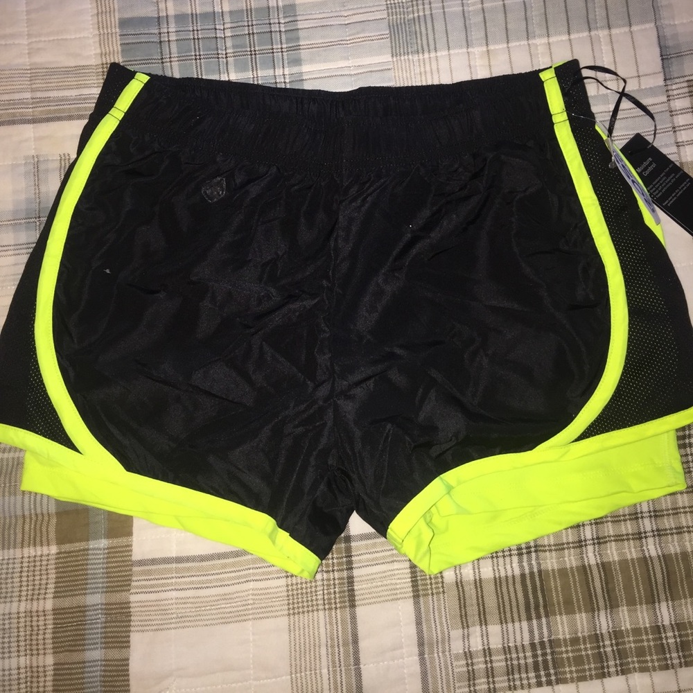 Velocity running shorts