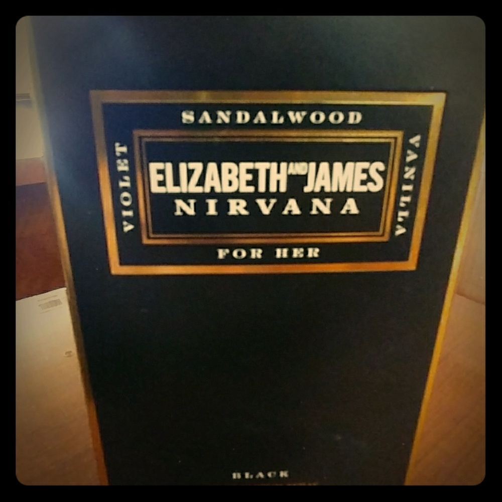 **SOLD**Elizabeth and James Nirvana Black Perfume