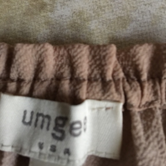 🆕 Umgee Bell Sleeve Floral Off Shoulder Top - Picture 6 of 7