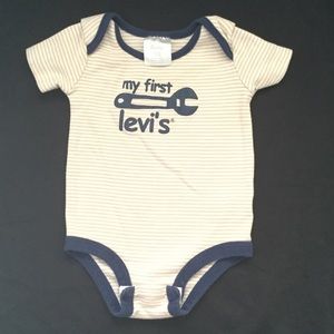 Levi’s baby boy one piece 0-3 Months