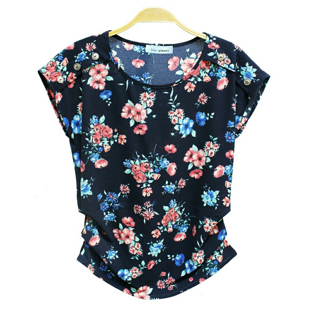 Missy Top in a Print Floral Design