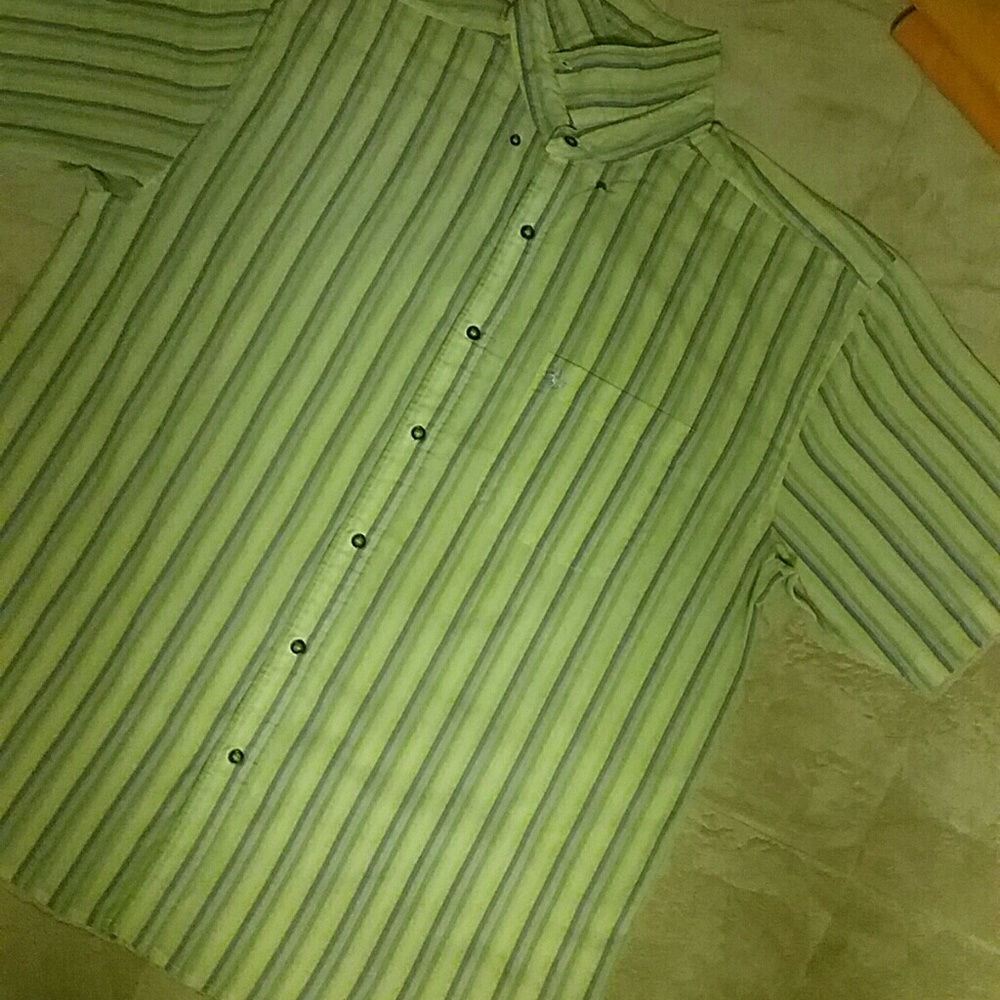 Shirts - Picture 2 of 8