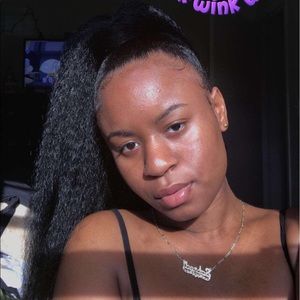 Meet your Posher, Sabrea