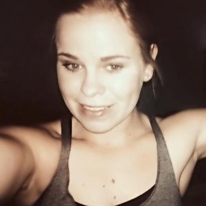 Meet your Posher, Monique