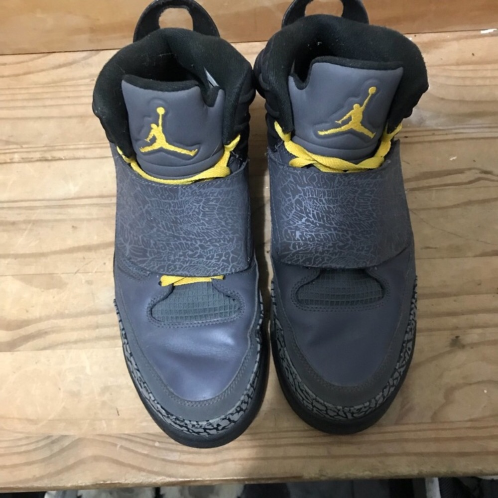 AUTHENTIC JORDANS