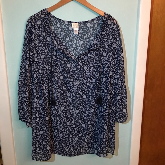 Floral shirt - Picture 1 of 2