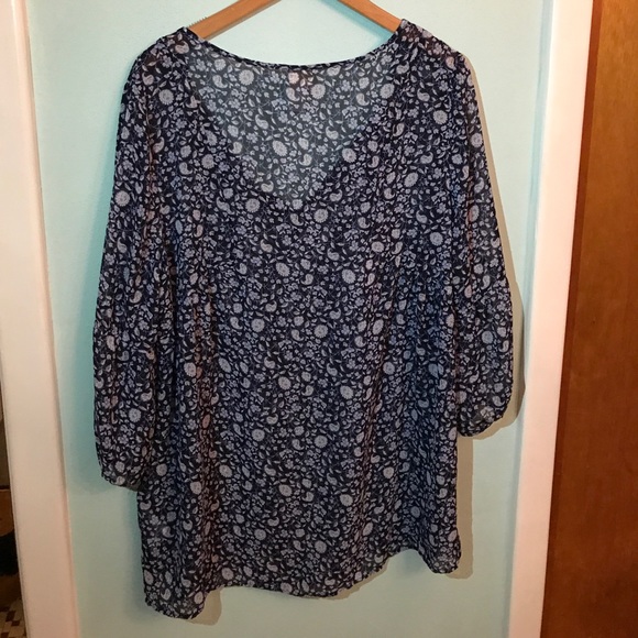 Floral shirt - Picture 2 of 2