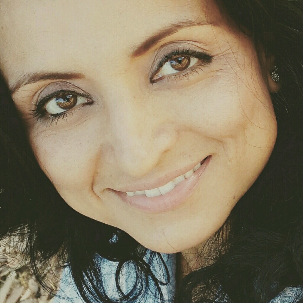 Meet your Posher, Paola