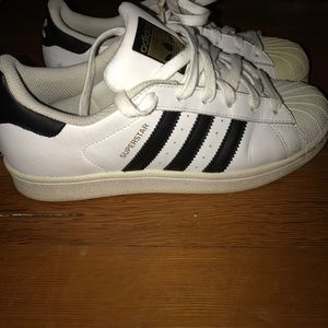 Adidas Sneakers