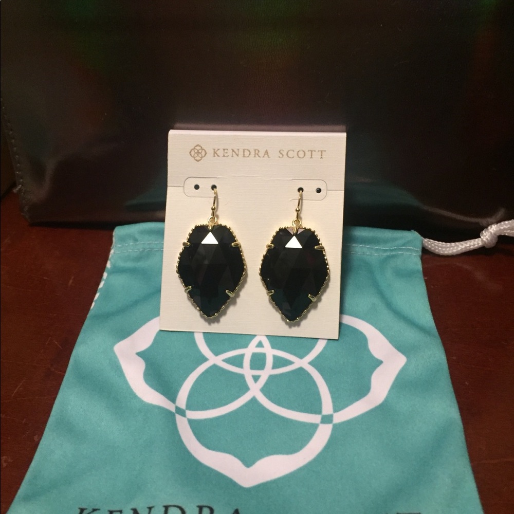 NWOT KENDRA SCOTT EARRINGS
