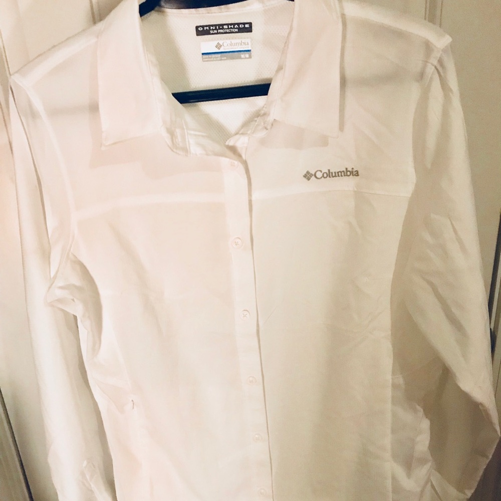 Columbia - Button Down Shirt w/ Vertical Pocket